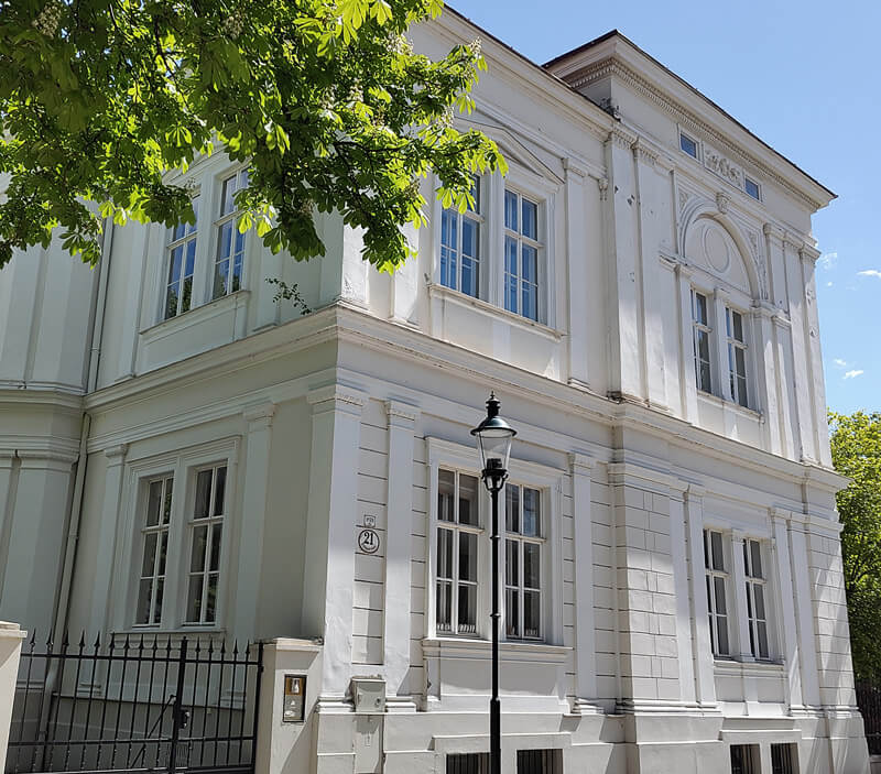 Wiener-Studienhaus-Johannes-von-Damaskus_2024_mobile_tinified Wiener Studienhaus Johannes von Damaskus (CCVU) Adresse: Hildegardgasse 21, 2500 Baden bei Wien, Österreich