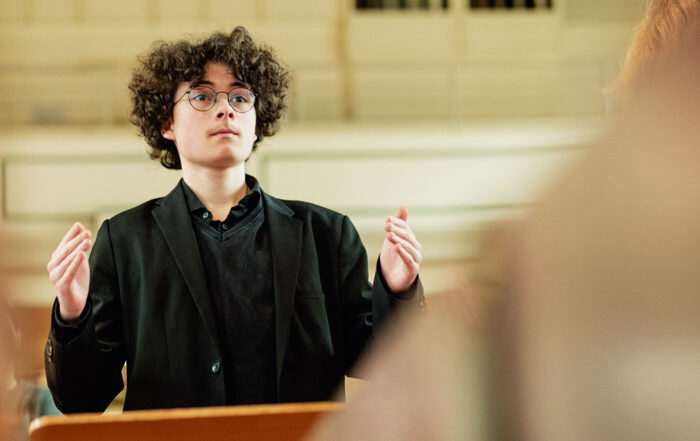 Julian Finckh (Freiburg im Breisau) spielt an der Hradetzky-Orgel Werke von Johann Sebastian, Bach, Joseph Haydn, Johann Jakob Froberger und Georg Muffat